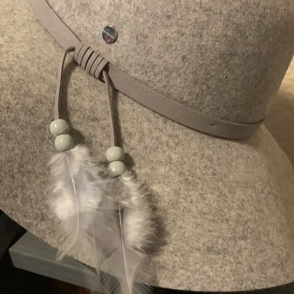 AUSTRALIAN, KOORINGAL, ladies wool hat, new condition - Picture 5 of 14